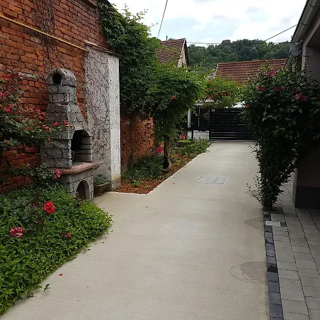 Nunanina Apartmani Pozega Exterior photo